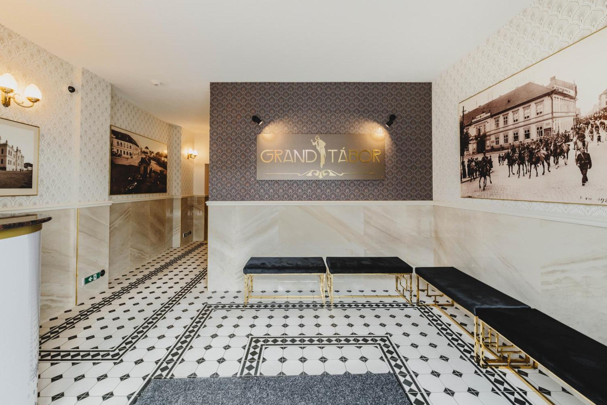 Grand Tabor Hotel Екстериор снимка