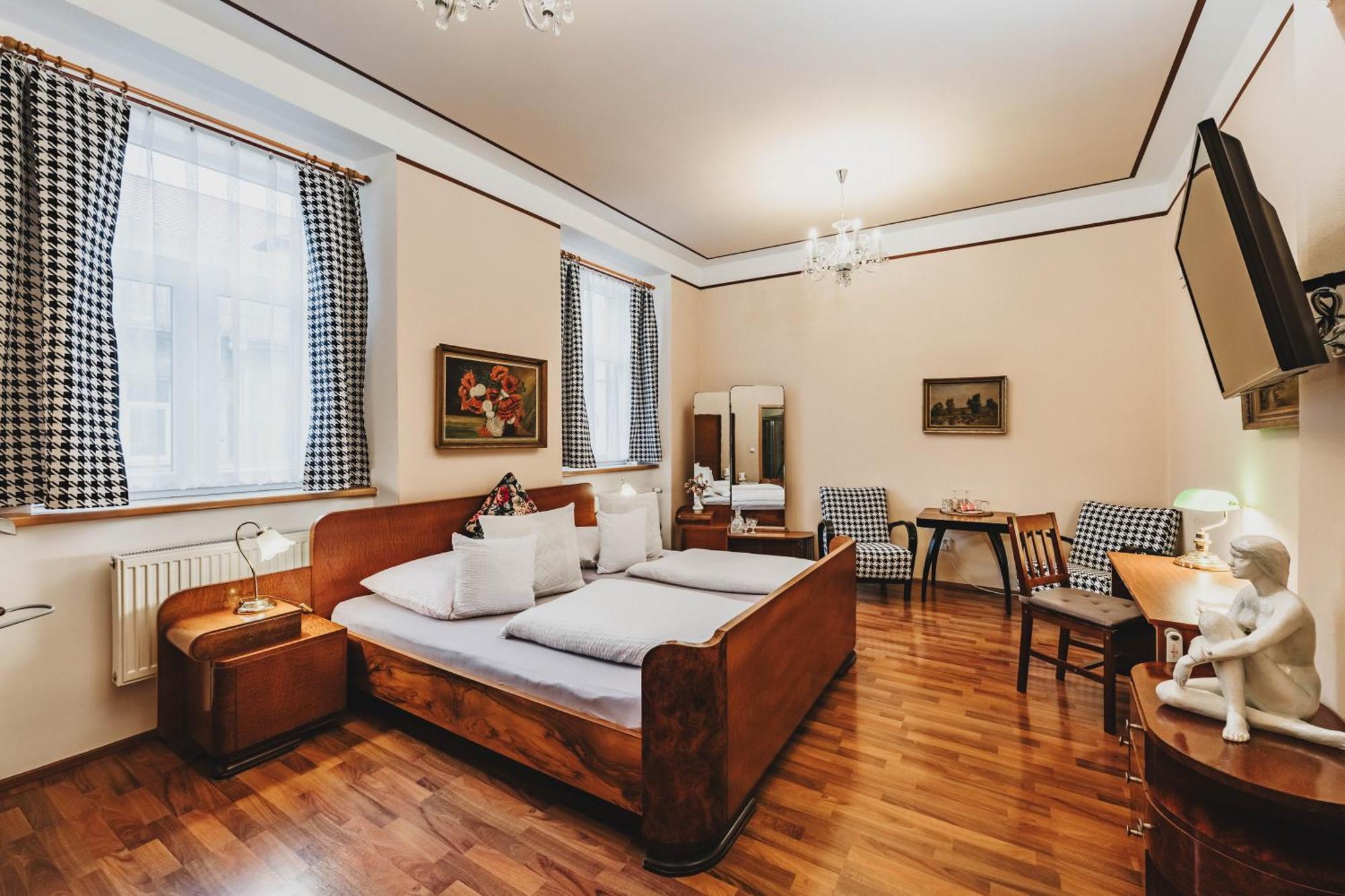 Grand Tabor Hotel Екстериор снимка