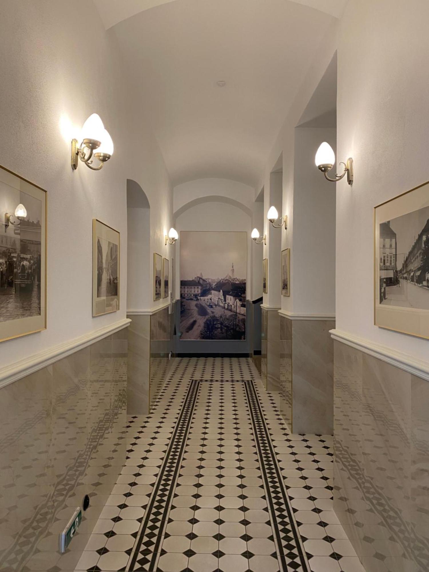 Grand Tabor Hotel Екстериор снимка